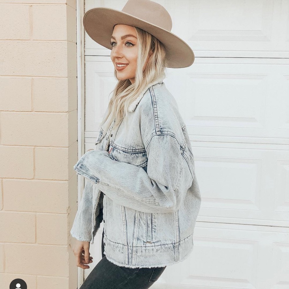 Levi’s Sherpa Trucker Jacket